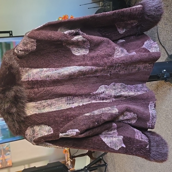 TL  Classic  Jacket Pre Loved  Rarely Been Worn Much Like New💜 - Picture 9 of 12